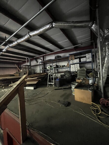 More Photos Of 181 James St, Venice Warehouse For Sale