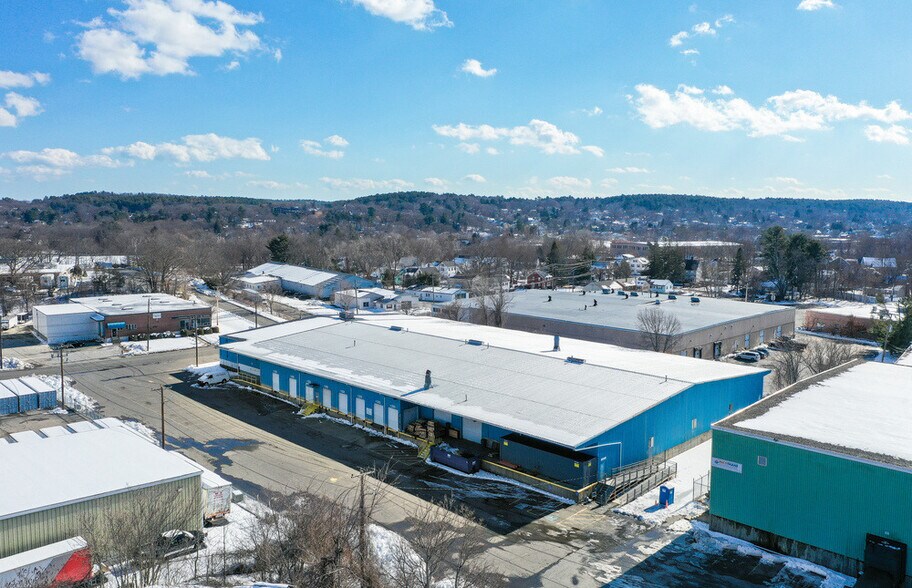 More Photos Of 80 Holton St, Woburn Service For Lease
