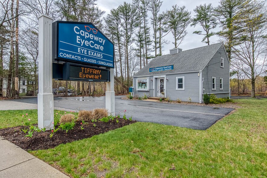 More Photos Of 709 Plain St, Marshfield Medical For Sale