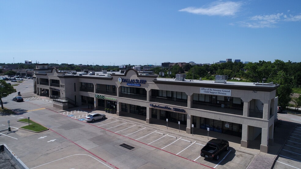 More Photos Of 11613-11617 N Central Expy, Dallas Unknown For Lease
