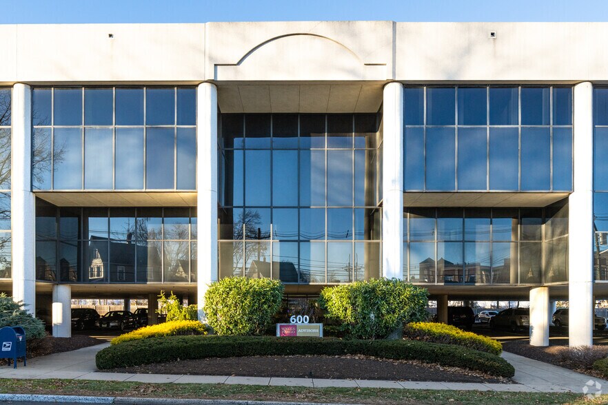 More Photos Of 600 South Ave W, Westfield Office For Lease