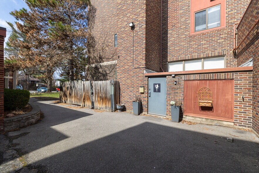 More Photos Of 67 Lyell Ave, Spencerport Office Residential For Lease