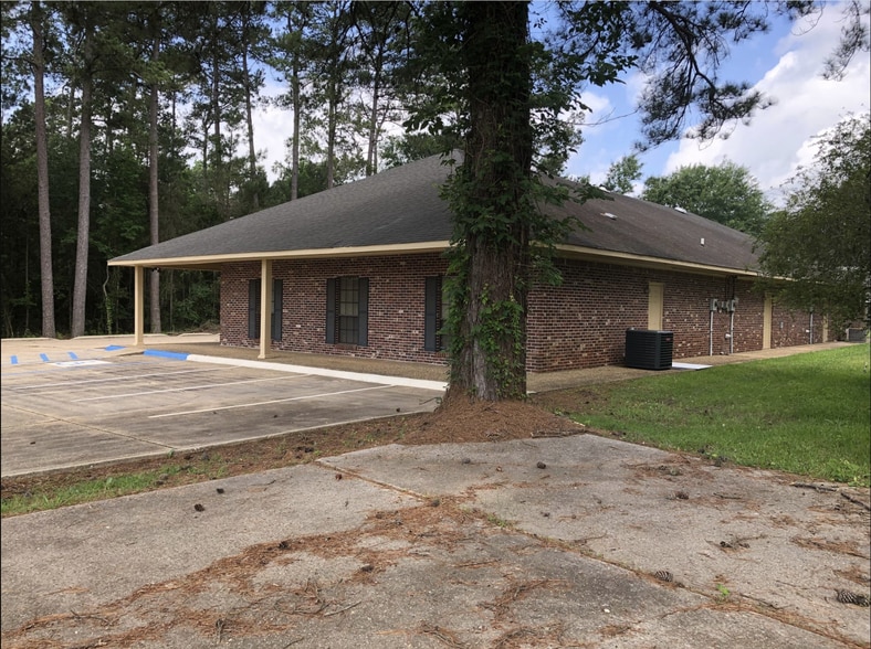 Primary Photo Of 9140 Newcastle Dr, Shreveport Office For Lease