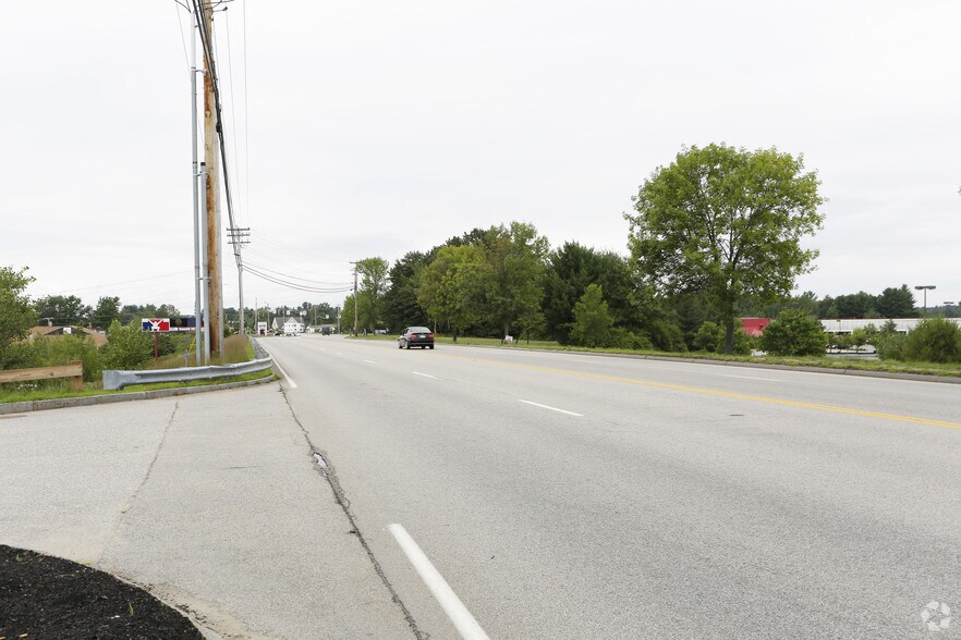 More Photos Of 1397 Main St, Sanford General Retail For Lease