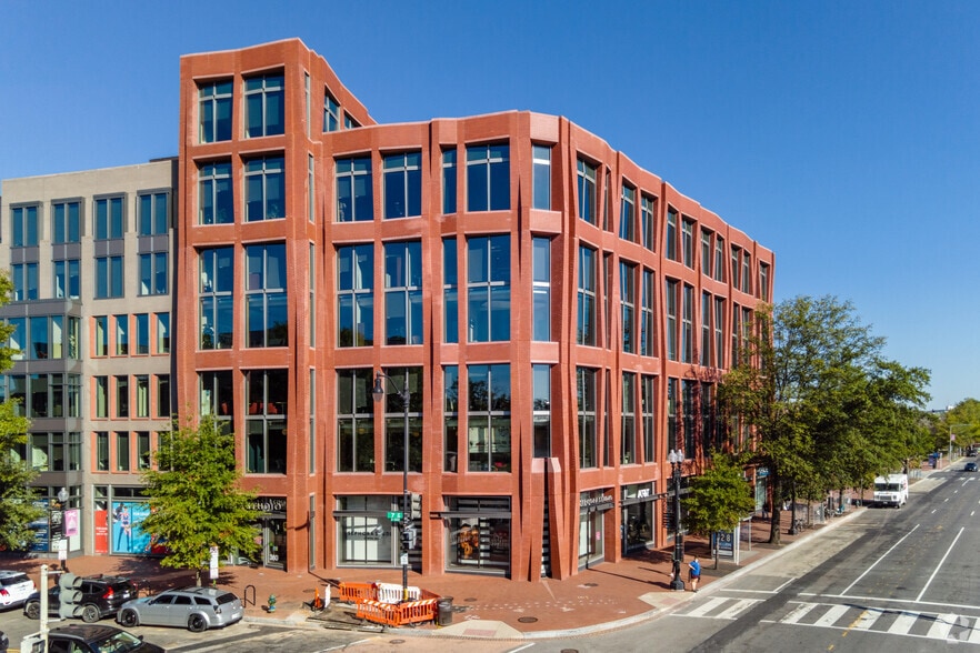 More Photos Of 700 Pennsylvania Ave SE, Washington Office For Sale