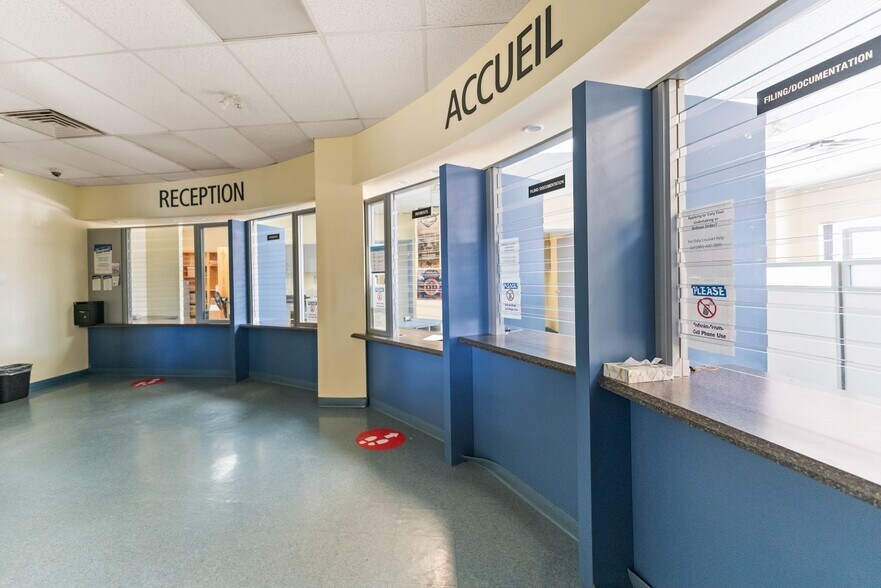 More Photos Of 277 Pleasant St, Dartmouth Office For Lease