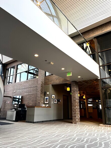 More Photos Of 12345 Portland Ave, Burnsville Flex For Lease