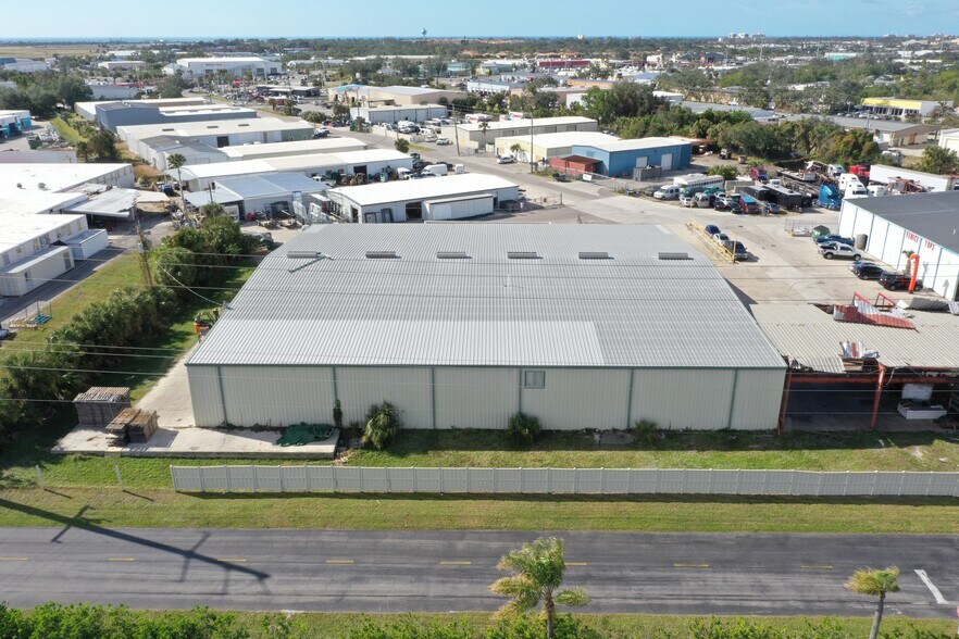 More Photos Of 248 James St, Venice Warehouse For Sale