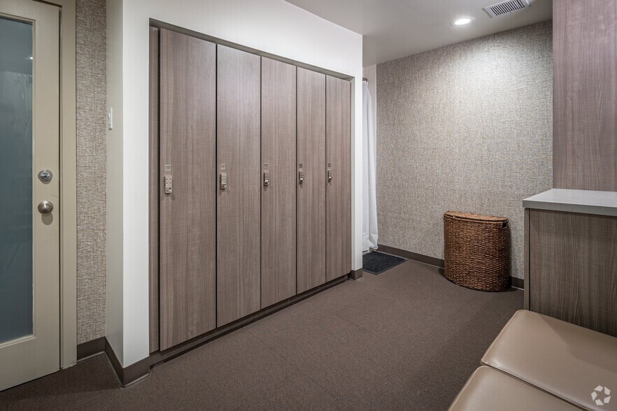 More Photos Of 10000 Memorial Dr, Houston Office For Lease