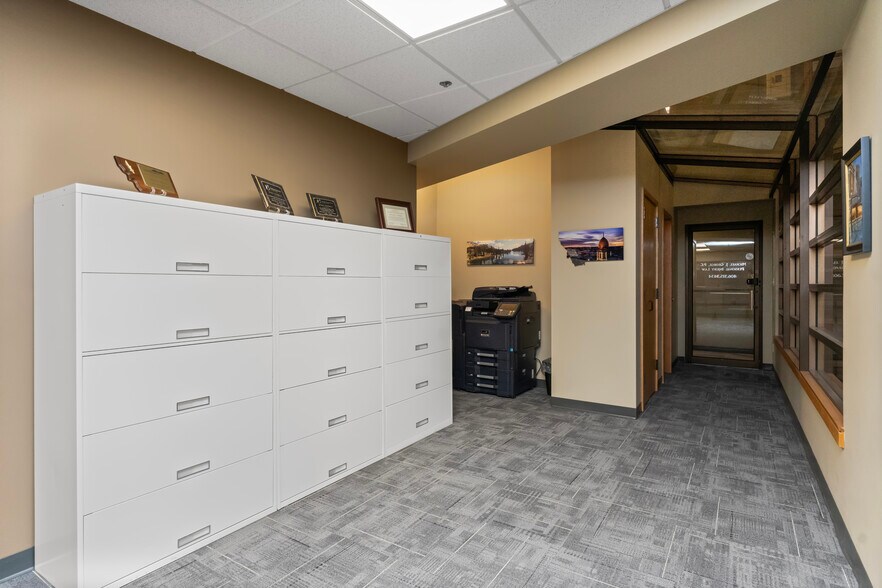 More Photos Of 9 3rd St N, Great Falls Office For Lease