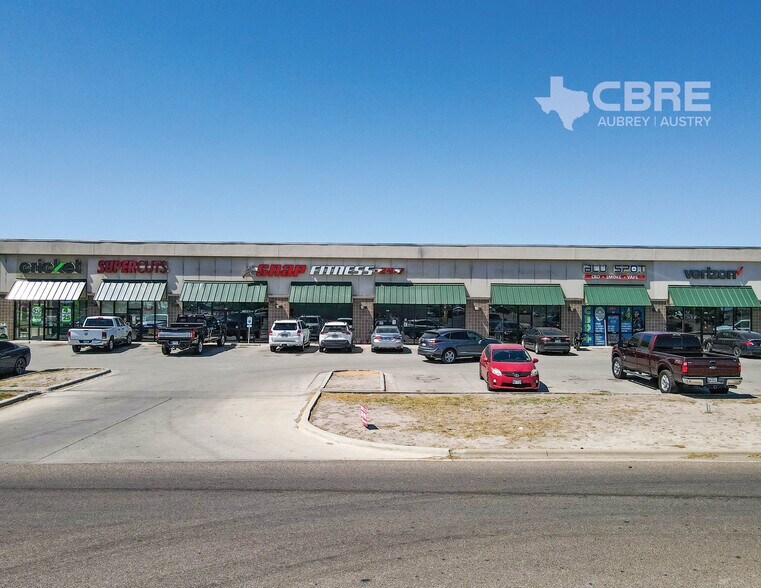 More Photos Of 2521 E Main St, Alice Freestanding For Lease