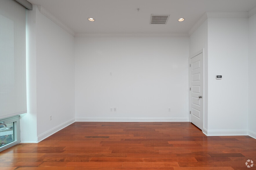 More Photos Of 1 Brown St, Philadelphia Apartments For Lease