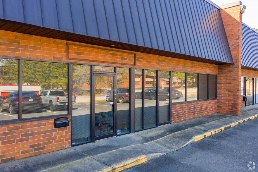 More Photos Of 4690 Hammermill Rd, Tucker Warehouse For Lease