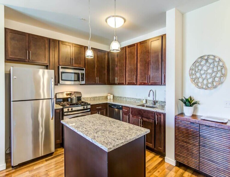 More Photos Of 121 Towne St, Stamford Apartments For Lease