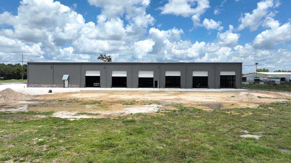 More Photos Of 7385 Fannett Rd, Beaumont Industrial For Lease