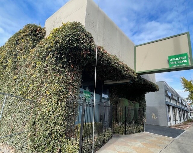 More Photos Of 429 McHenry Ave, Modesto Storefront Retail Office For Lease