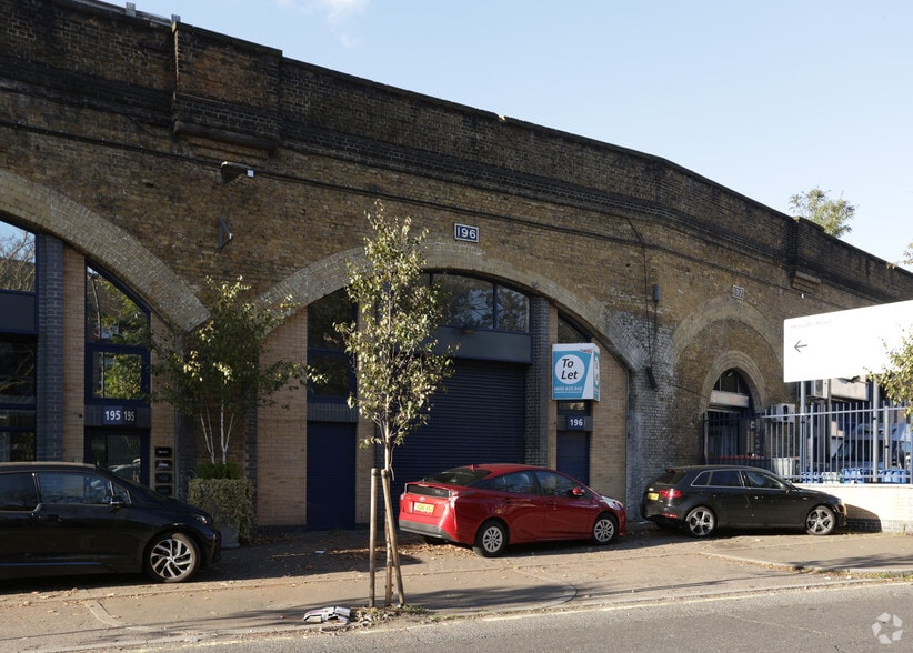 More Photos Of Hercules Rd, London Light Distribution For Lease