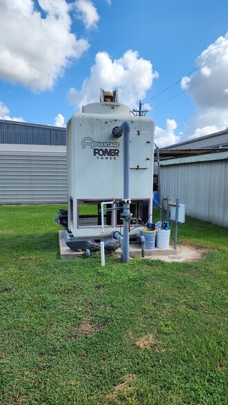 More Photos Of 13026 Rosecrest Dr, Houston Warehouse For Sale