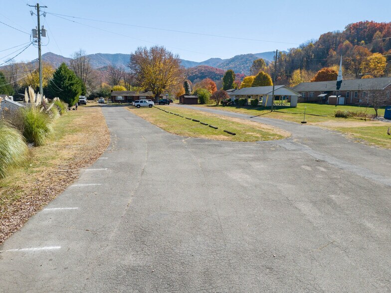 More Photos Of 2145 S Main St, Waynesville Fast Food For Sale