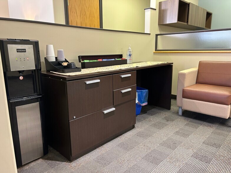 More Photos Of 16844-16880 111 Av NW, Edmonton Office For Sale