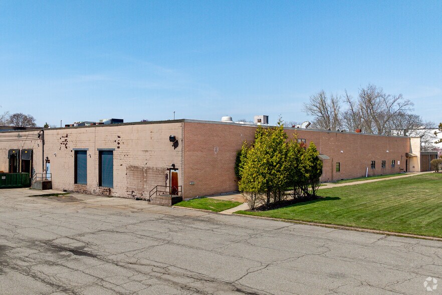 More Photos Of 140 LeGrand Ave, Northvale Manufacturing For Lease