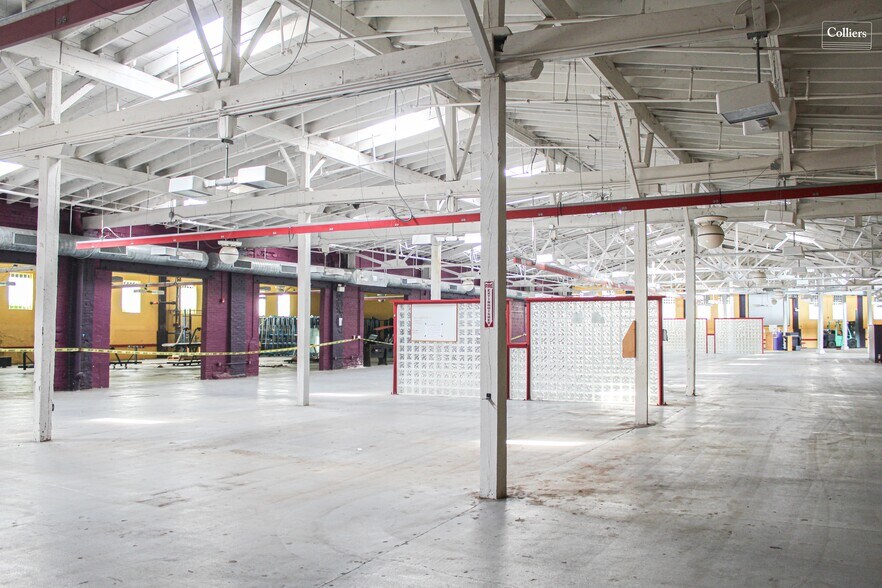 More Photos Of 100 Keystone Dr, Carnegie Warehouse For Lease