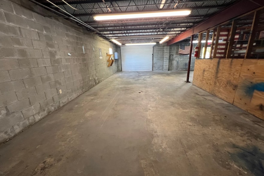 More Photos Of 5201 Hamilton Rd, Columbus Office For Lease