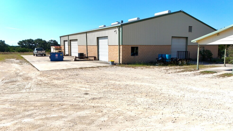 More Photos Of 3848 State Highway 16 S, Bandera Warehouse For Sale