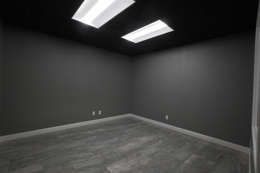 More Photos Of 3375 Aldebaran Ave, Las Vegas Warehouse For Sale