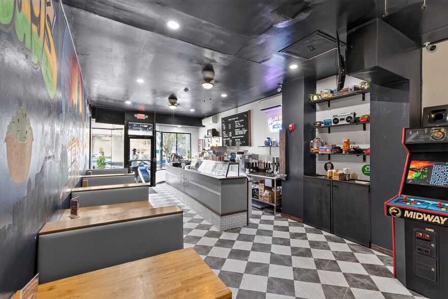 More Photos Of 154 Chestnut Ave, Jersey City Restaurant For Lease
