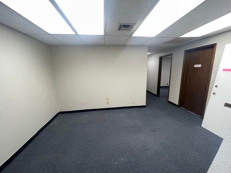 More Photos Of 3801 NW 63rd St, Oklahoma City Office For Lease
