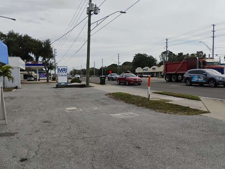 More Photos Of 2864-2868 E Bay Dr, Largo Storefront Retail Office For Lease