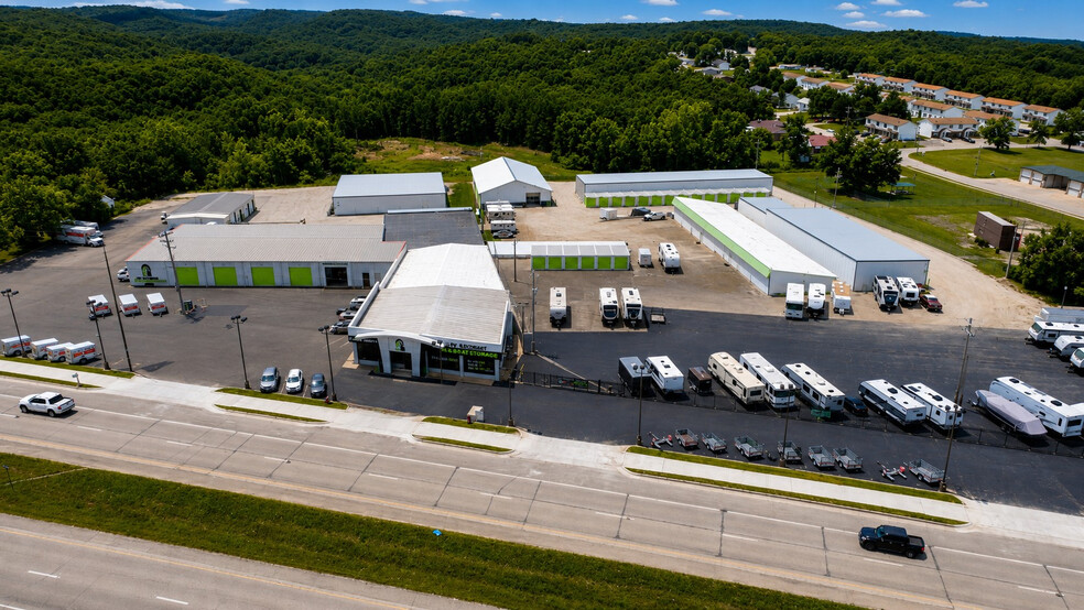 Primary Photo Of 617 Old Route 66, St Robert Self Storage For Sale