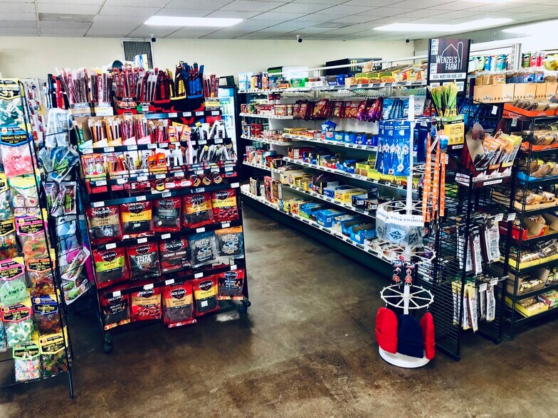 More Photos Of 1927 Highway 62 W, Berryville Convenience Store For Sale