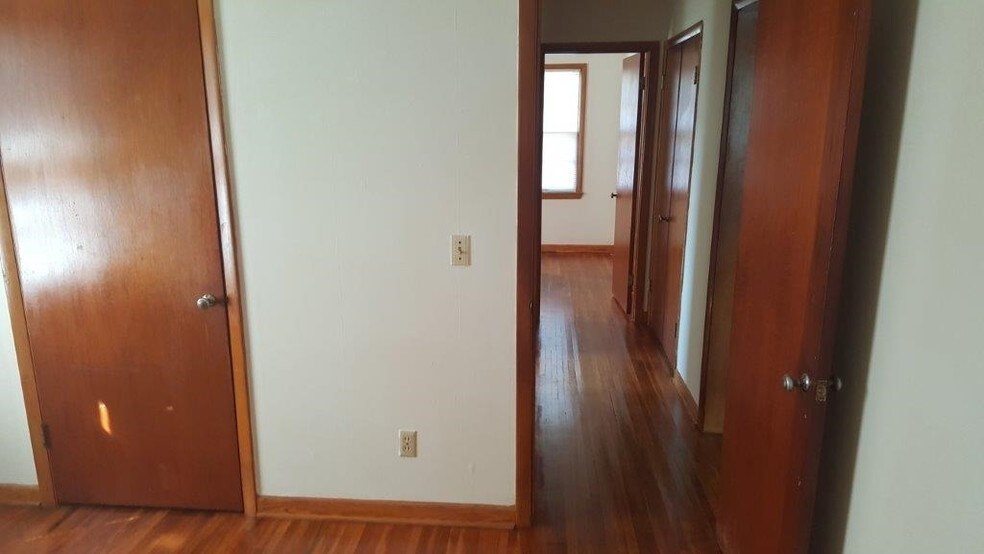 More Photos Of 6442 n bayley, Wichita Apartments For Sale