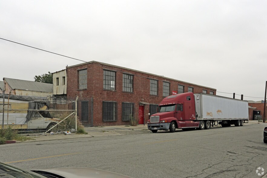 More Photos Of 2001 Belgrave Ave, Huntington Park Manufacturing For Lease