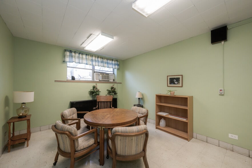 More Photos Of 200 S Oak Park Ave, Oak Park Schools For Sale
