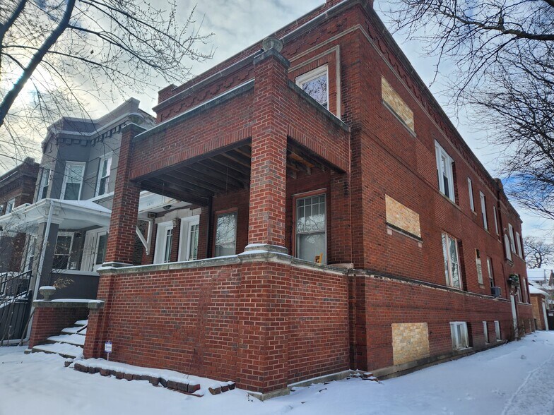 Primary Photo Of 2456 N Kimball Ave, Chicago Apartments For Sale