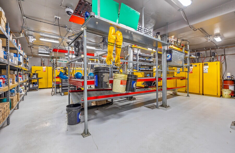 More Photos Of 3930 W State St, Boise Auto Repair For Sale