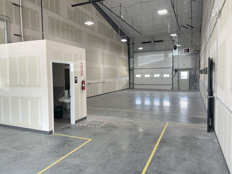 More Photos Of 1000 Champion Dr, Windsor Industrial For Lease