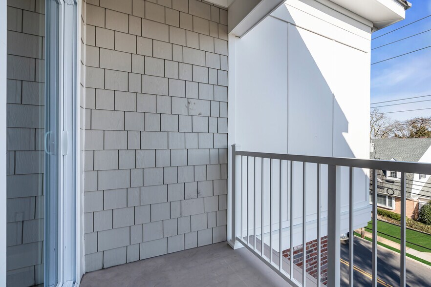 More Photos Of 33 Union Ave, Manasquan Apartments For Sale