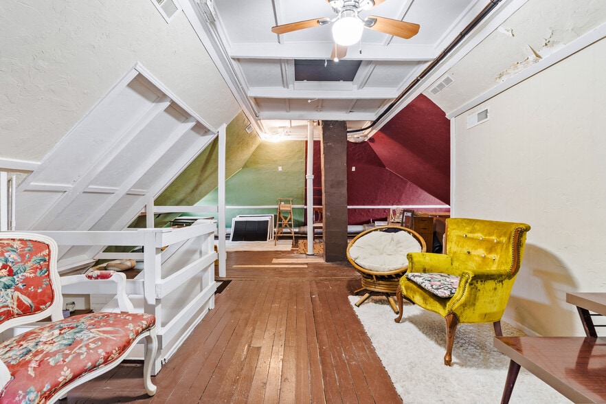 More Photos Of 15522 Madison Ave, Lakewood General Retail For Sale
