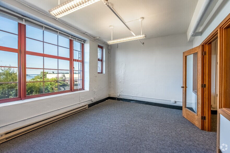 More Photos Of 1917-1921 1st Ave, Seattle Office For Lease