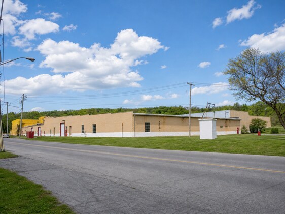 Primary Photo Of 40 Railroad Ave, Rushville Manufacturing For Sale