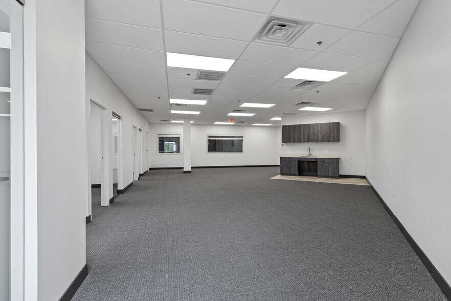 More Photos Of 1001 Cross Timbers Rd, Flower Mound Office For Lease