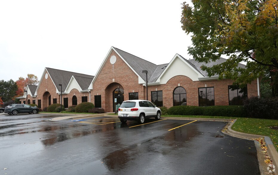 More Photos Of 6475 Washington St, Gurnee Medical For Sale