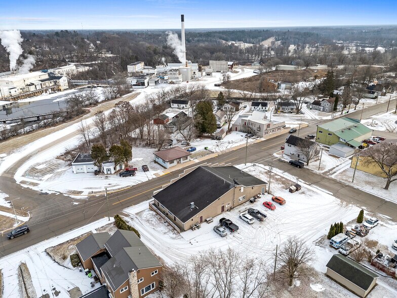 More Photos Of 211 N Maple Ave, Oconto Falls Restaurant For Sale