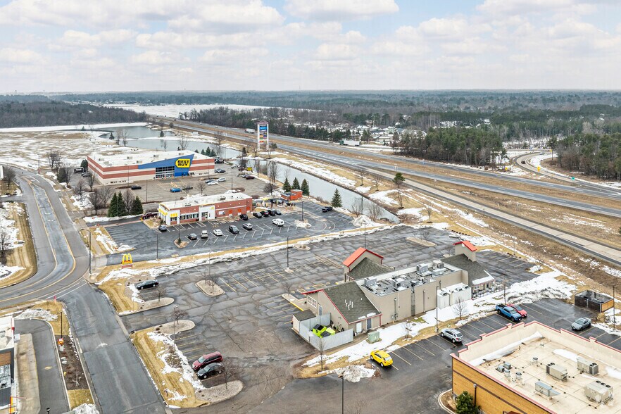 More Photos Of 1400 Commerce Pl, Plover General Retail For Sale