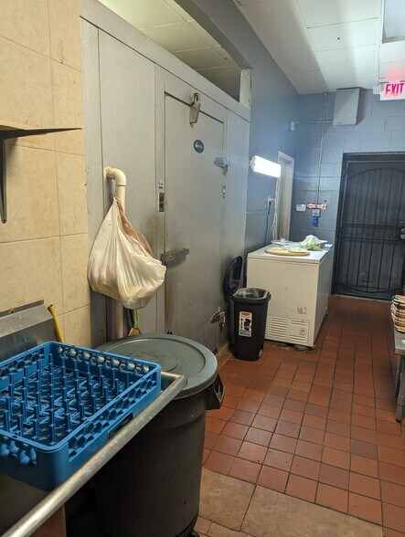 More Photos Of 4800-4816 Navy Rd, Millington Unknown For Lease