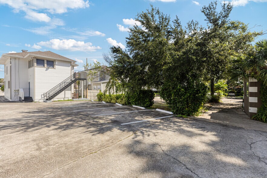 More Photos Of 138 E Gore St, Orlando Medical For Sale